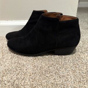 Soda Black Ankle Booties